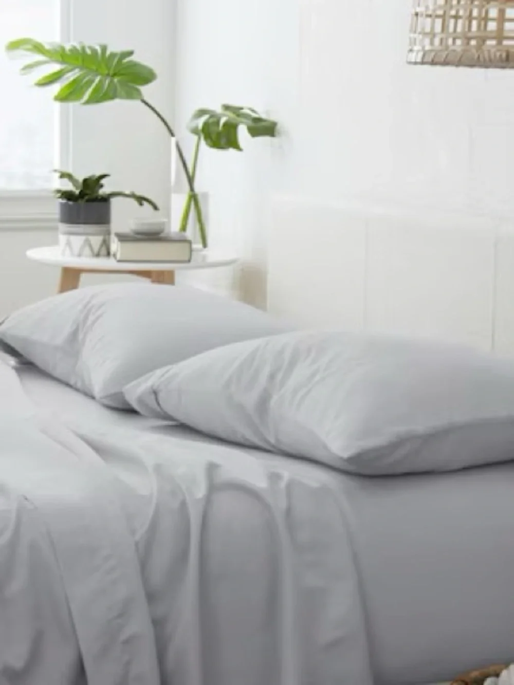 iEnjoy Home Light Gray Standard Pillowcase Set 2 Pack Microfiber 20x30 New